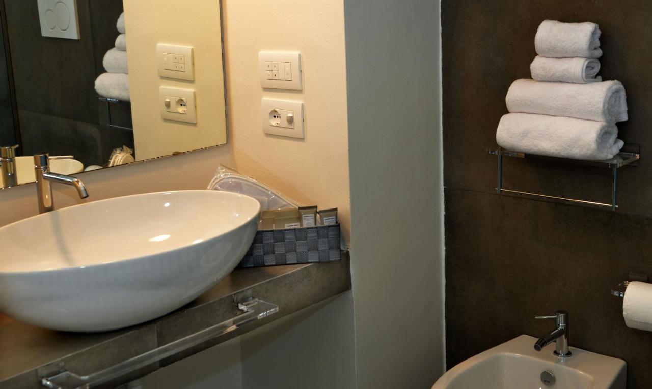 Sunshine Luxury Rooms Ostuni Bagian luar foto
