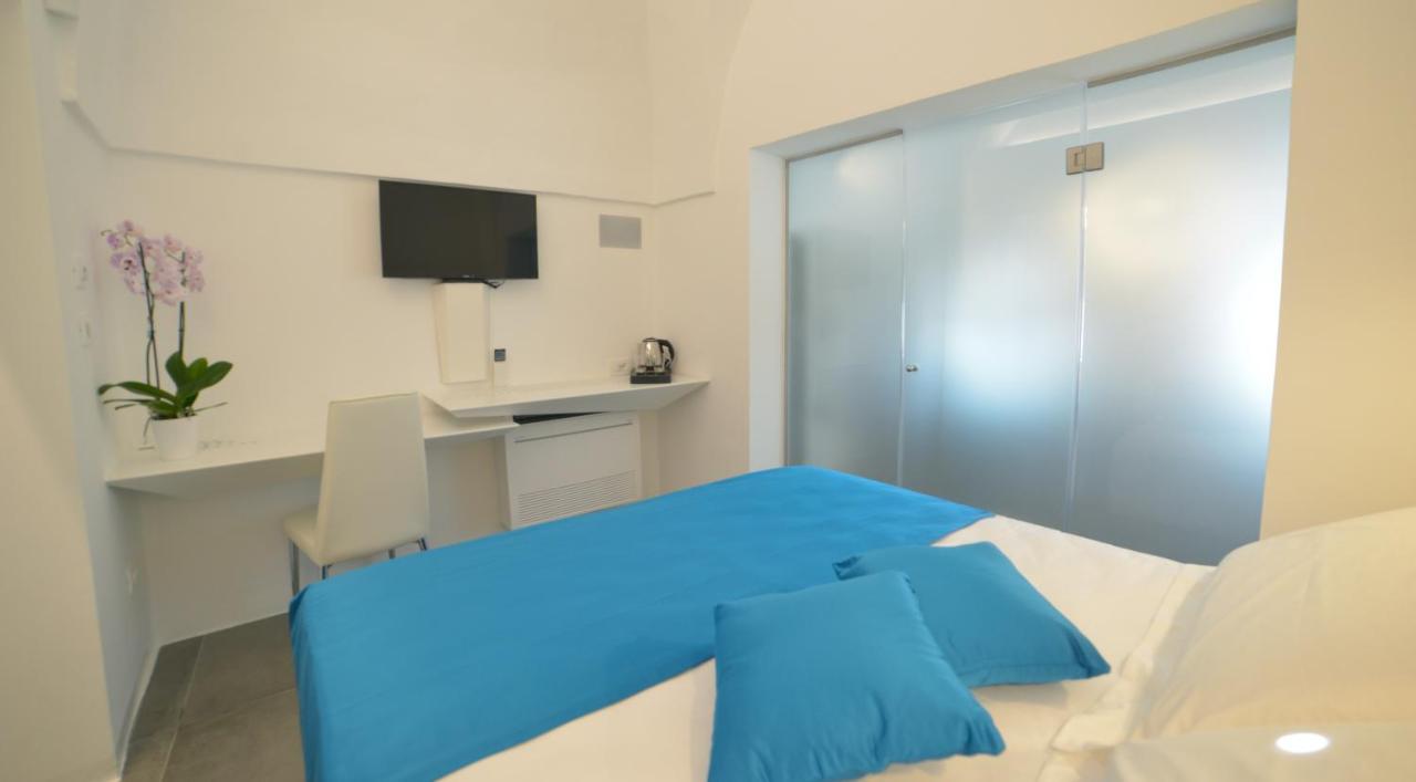Sunshine Luxury Rooms Ostuni Bagian luar foto